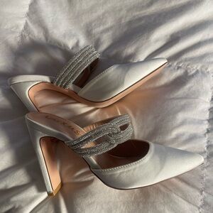 Lulus size 6 wedding heels